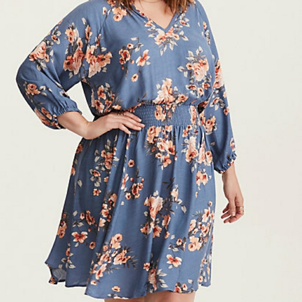 * SOLD * Torrid Smocked Floral Jersey Dress, sz 3